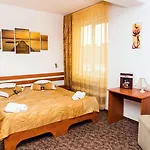 Alexis Hotel