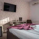Alexis 3*