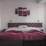 Alexis Hotel