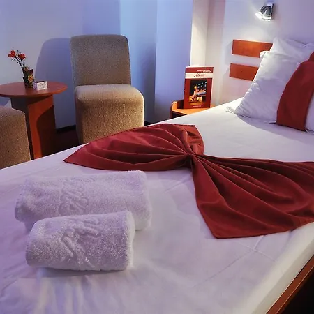 Alexis Hotel 3*