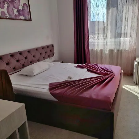 アレクシス ホテル 3*