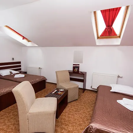 Alexis Hotel 3*