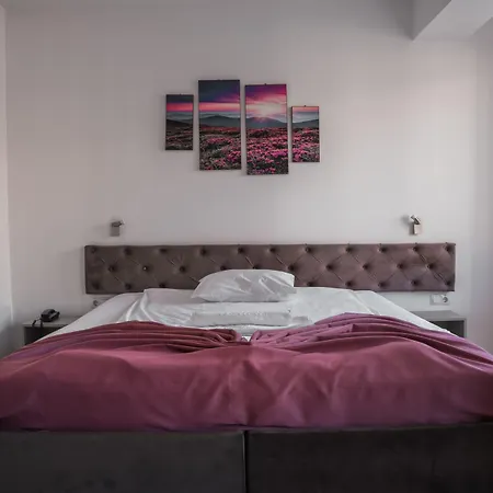 Alexis Hotel